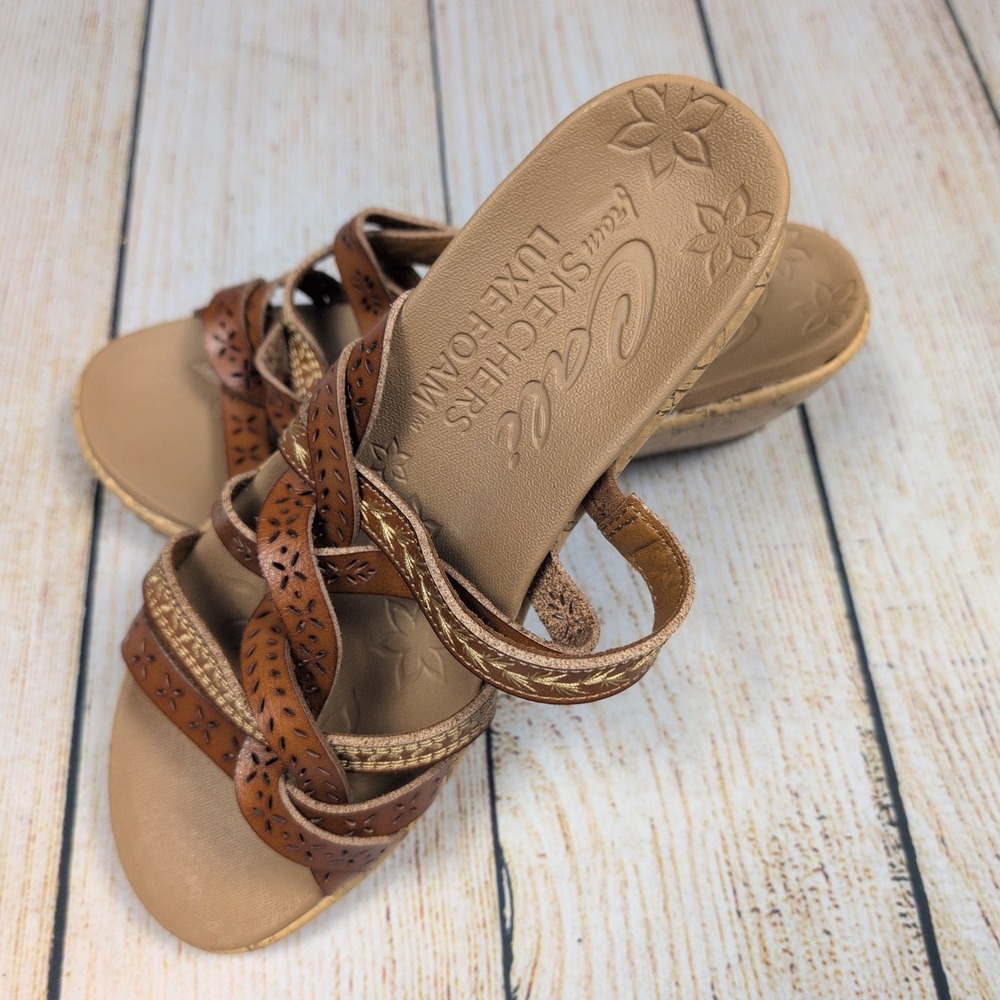 Skechers Cali Wedge‎ Sandals Luxe Foam Strappy Brown Comfort Size 8
